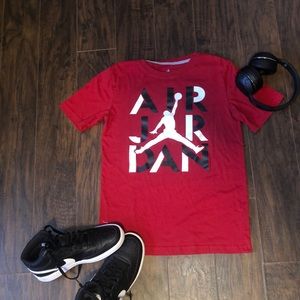 Air Jordan tee shirt red and white